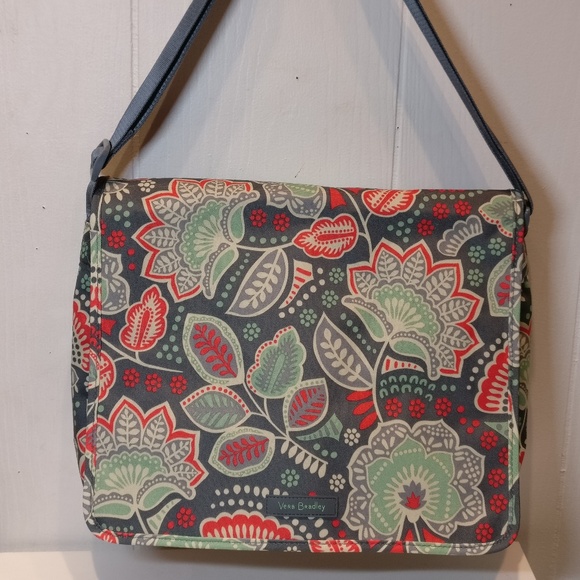 vera bradley lighten up messenger bag